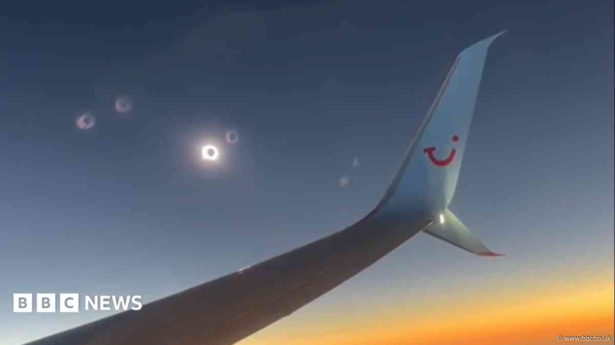 Flight passenger captures eclipse at 35,000ft