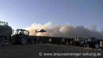 Waldbrand in NRW: Flammen 500 Meter entfernt – 1800 Menschen müssen fliehen
