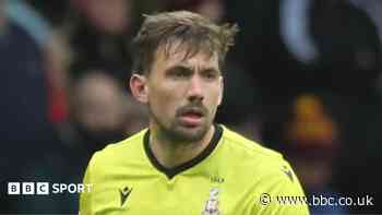 Watford sign goalkeeper Walker from Bradford