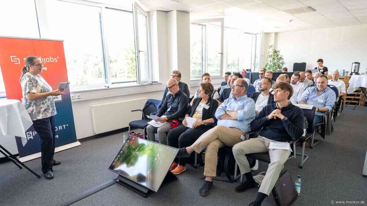 Symposium bei Loxxess Pharma: Teilnehmer diskutieren über Unternehmensnachfolge und Wachstum