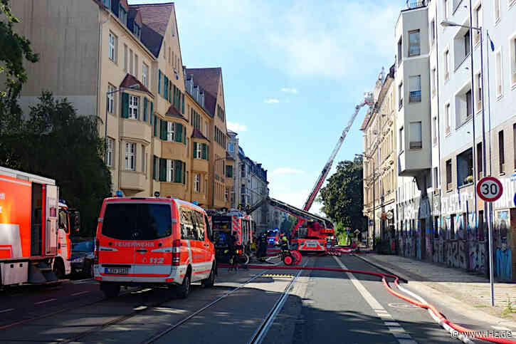 Nach Dachstuhlbrand in Connewitz: Wohnungen unbewohnbar und zwei Bars vor dem Nichts + UPDATE