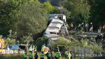 Two seriously hurt as passenger train derails