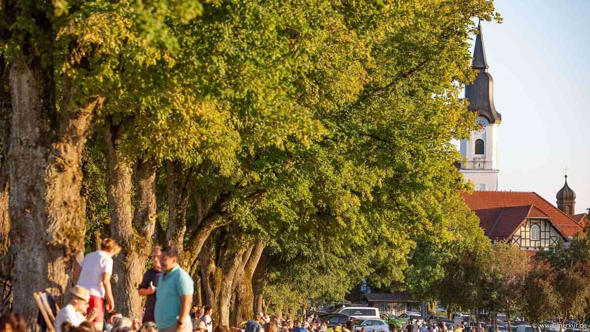 Partielle Sonnenfinsternis lockt 2000 Menschen nach Aufkirchen
