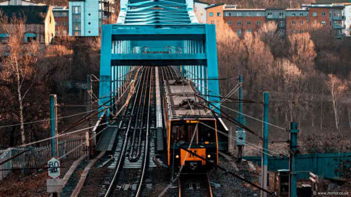 Trains to busy UK airport stopped for 9 days - 'leave extra time'