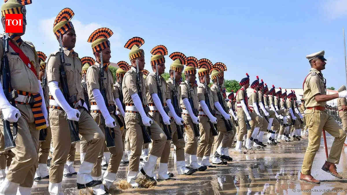80th Independence Day: 1,057 police, fire and correctional personnel receive gallantry, service medals