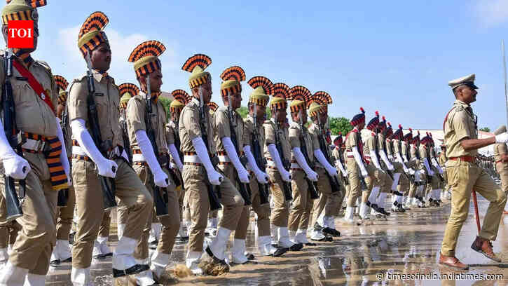 80th Independence Day: 1,057 police, fire and correctional personnel receive gallantry, service medals