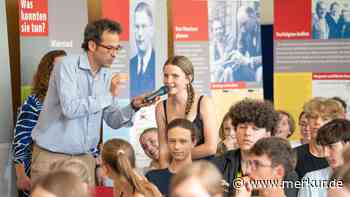 Auschwitz-Überlebende Eva Umlauf warnt Schüler: „Wählt das System, in dem ihr leben wollt!"