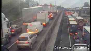 M25 Darenth Interchange live as A2 lorry crash causing long delays