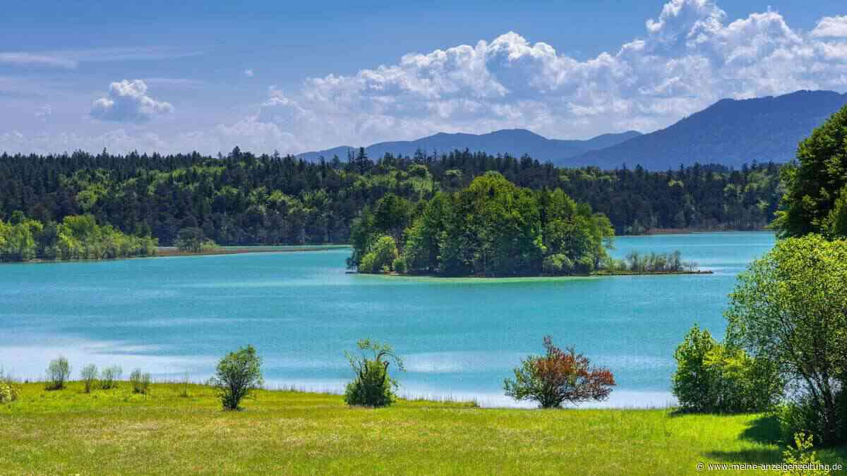 Sommer in Bayern: Wanderwege mit Wald, Wasser und schattigen Abschnitten