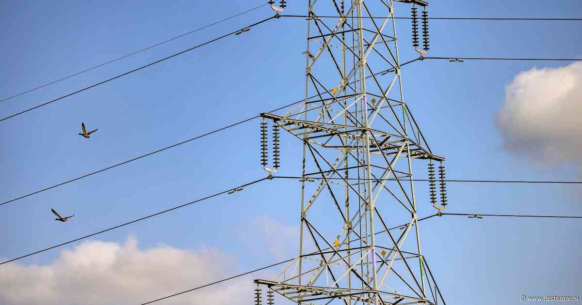 Stroomstoring op Frederik van Badenstraat in Deventer aan de gang