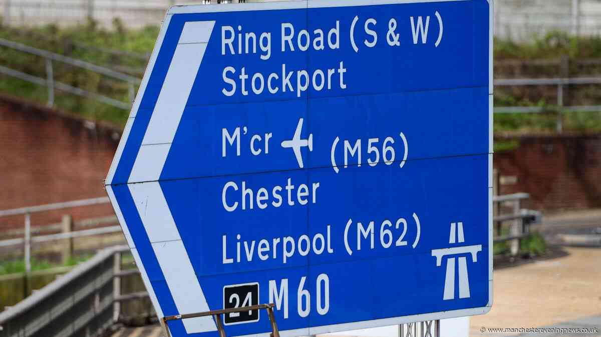 M60 crash RECAP as motorway faces delays after traffic was stopped
