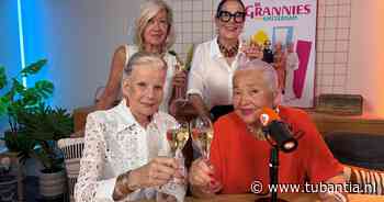 Naaktkalender Grannies van Amsterdam brengt 39.300 euro op voor Hersenstichting