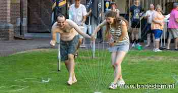 Rennen door de sproeier en spelen met een waterpistool: onvergetelijke week voor Jack, Priscilla en al die anderen