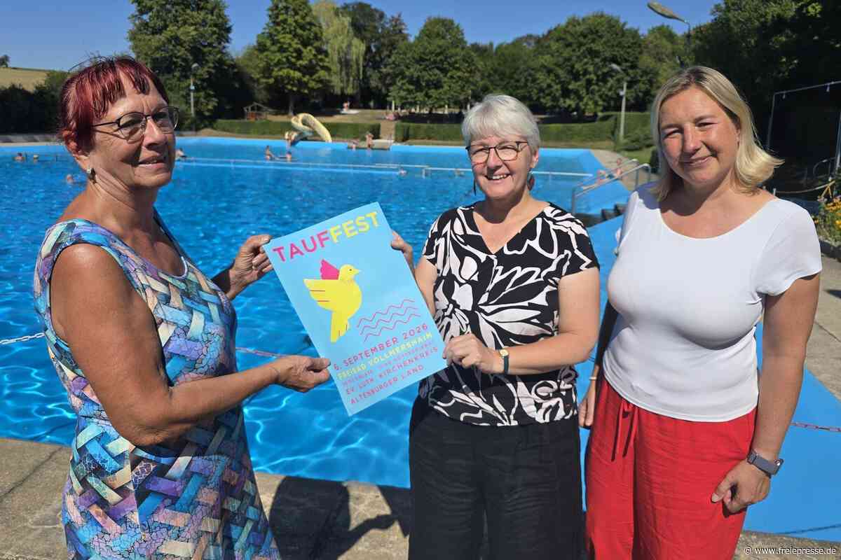 Vollmershain/Crimmitschau: Diese Tauf-Premiere im Freibad gab es in der Region noch nie