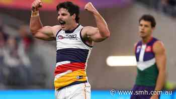 AFL LIVE: Dockers have Perth crowd roaring after Crows’ hotel evacuated ahead of must-win clash