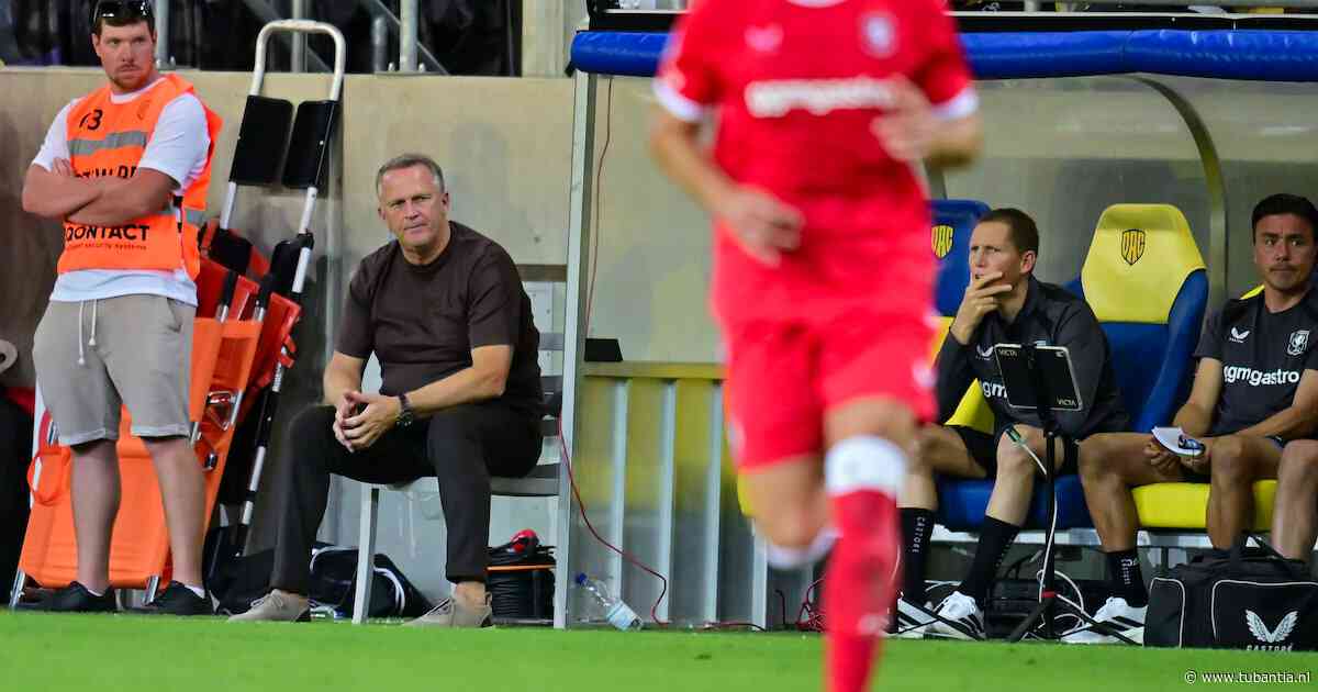 John van den Brom moet snel duidelijkheid gaan verschaffen bij FC Twente