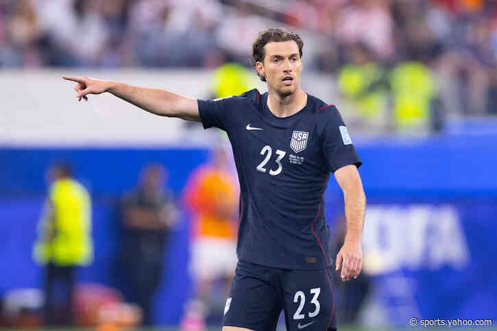 Bourussia Mönchengladbach fullback Joe Scally draws interest from Fulham and Bournemouth
