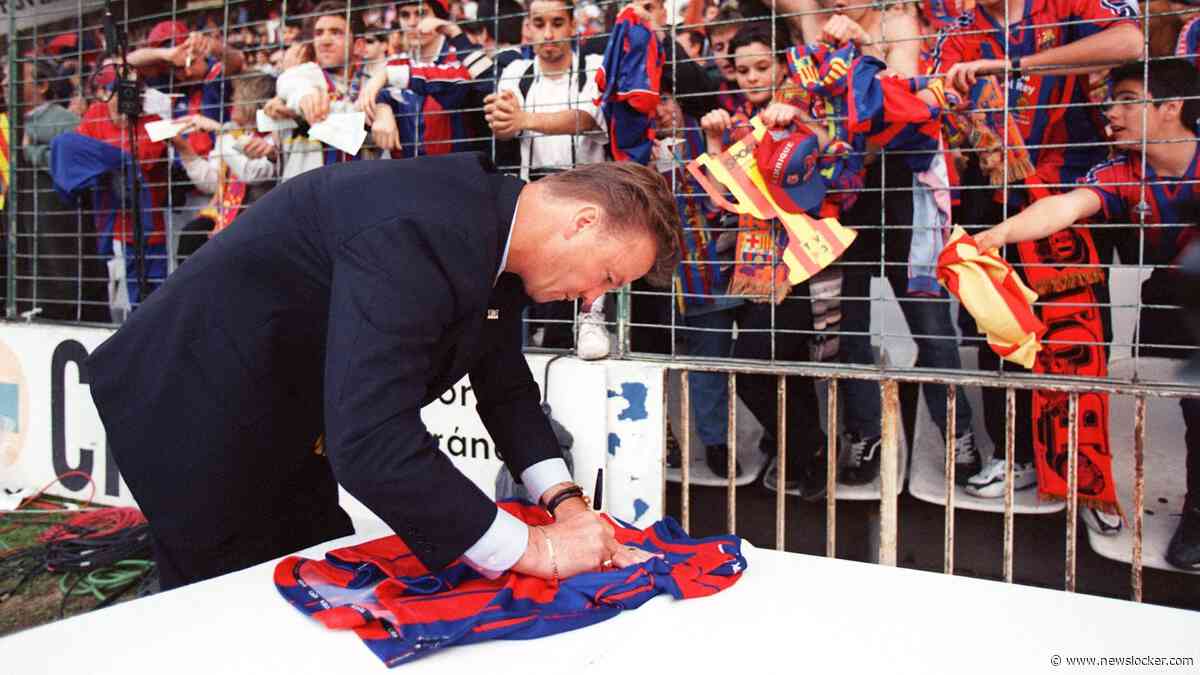 Louis van Gaal feliciteert Xavi als nieuwe bondscoach Nederlands elftal: ’Veel geluk, mijn vriend’