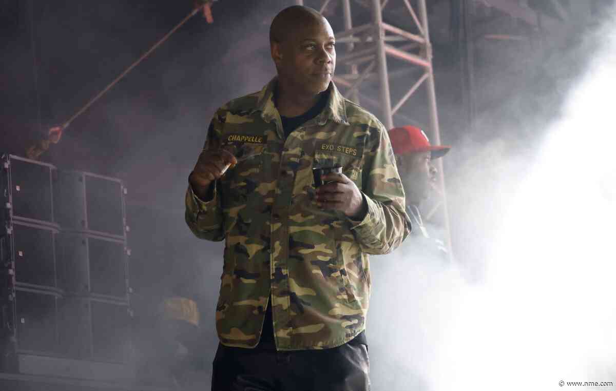Footage shows Dave Chappelle protesting Fugees’ set being cut short at Lauryn Hill’s Diaspora Calling! festival: “You’re fucking up history”