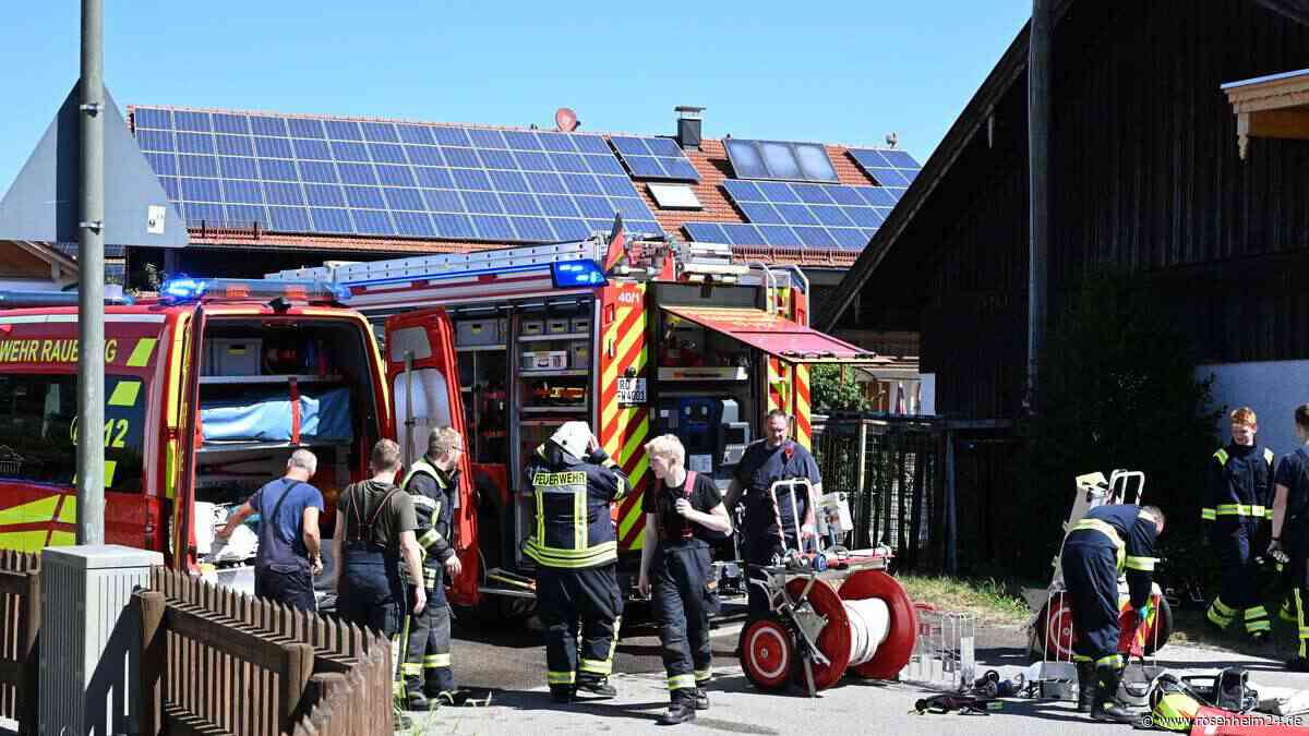 Zimmerbrand in Raubling: Bewohner retten sich ins Freie – Ursache noch unklar