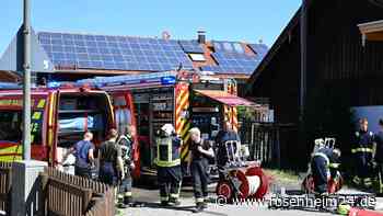 Zimmerbrand in Raubling: Bewohner retten sich ins Freie – Ursache noch unklar