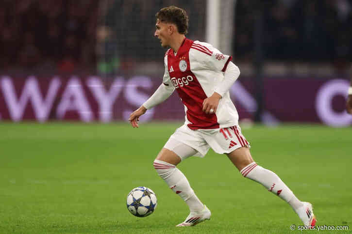 PSG reach verbal agreement with Ajax to sign Mika Godts