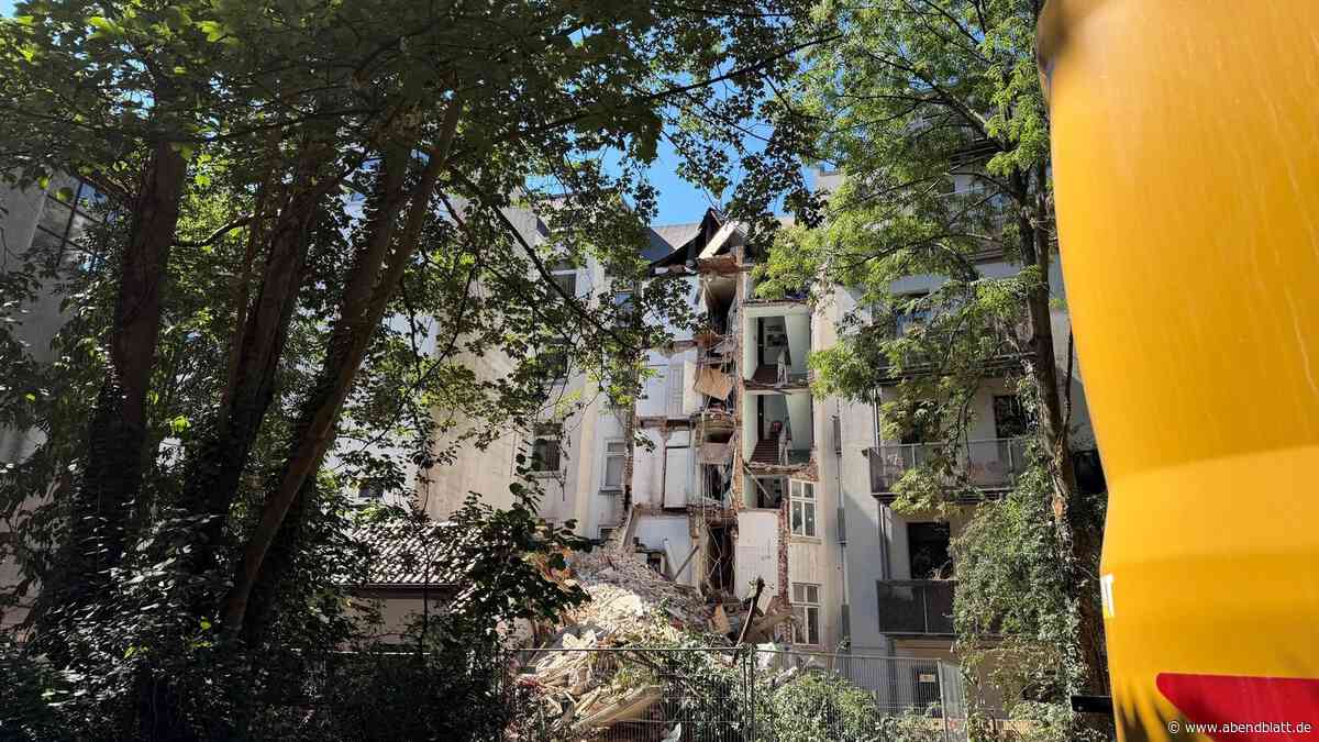 Einsturzgefährdetes Haus: Mieter dürfen in Trümmern nach Persönlichem suchen