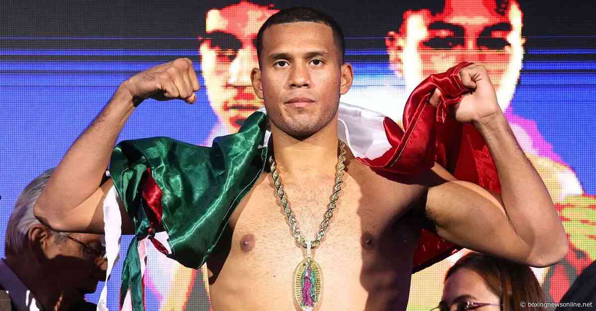 World champion faces being stripped if he doesn’t fight David Benavidez next