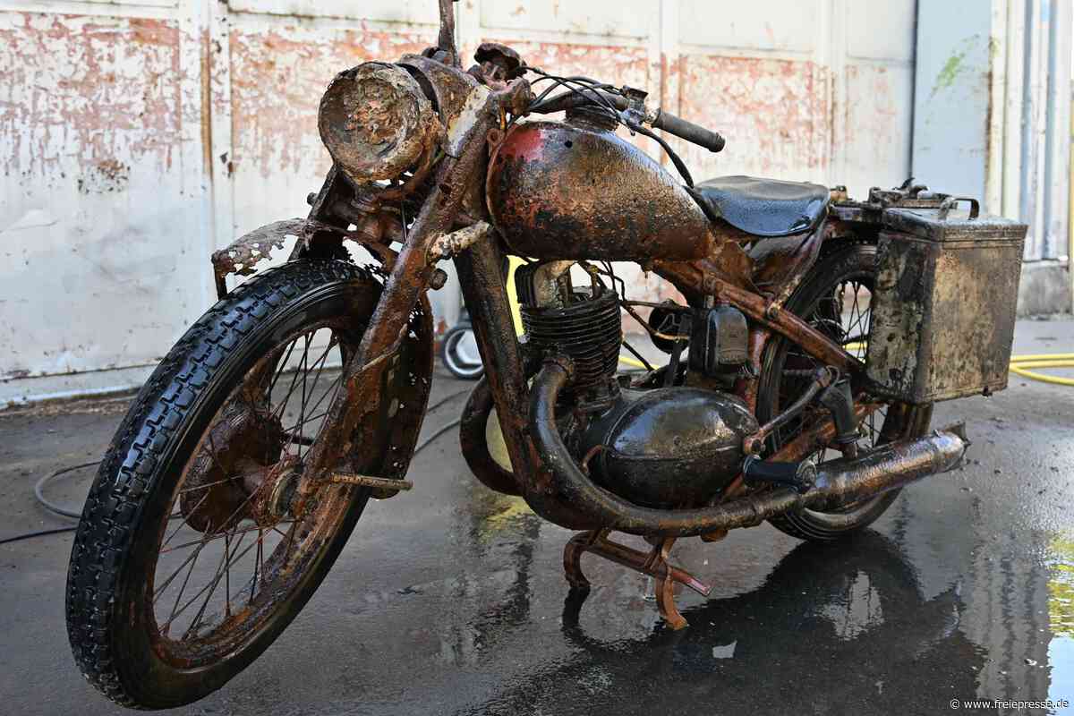 Wehrmacht-Motorrad aus Zschopau taucht nach über 80 Jahren in der Donau auf - sensationell gut erhalten