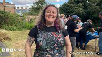 The gardening group 'bringing smiles' to city