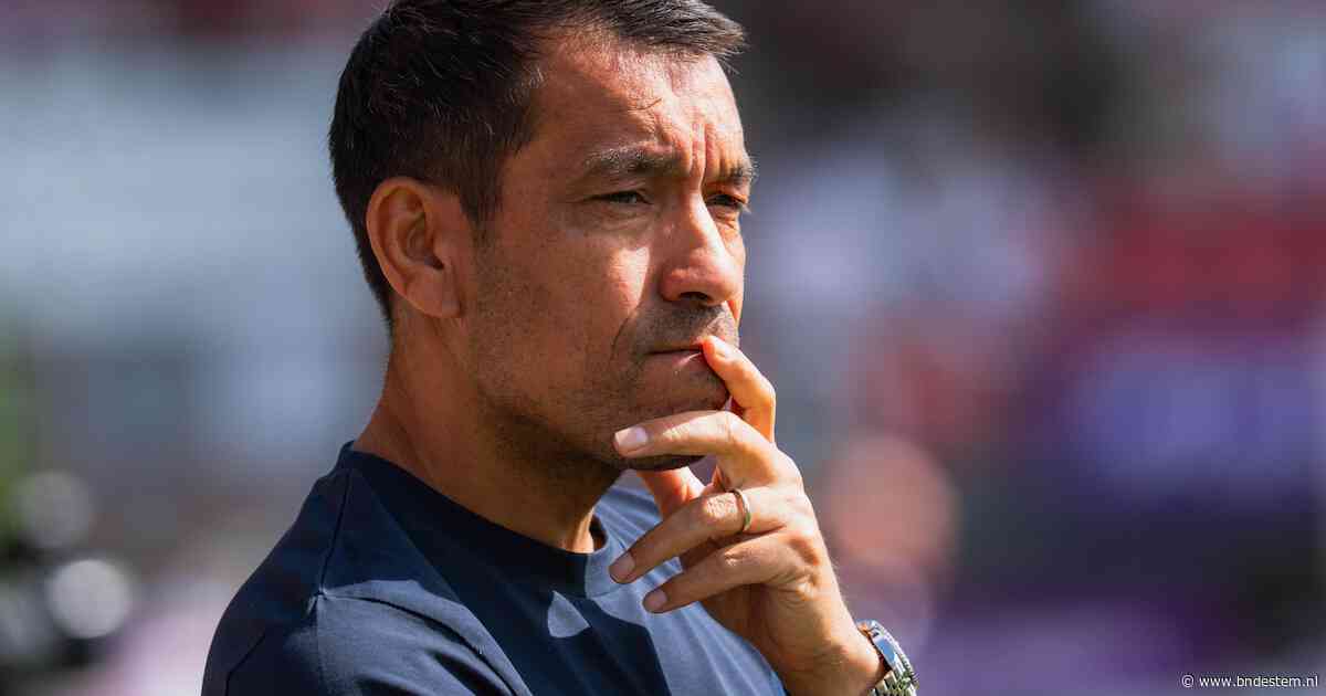 Giovanni van Bronckhorst zwijgt nog over nieuwe Feyenoord-back en hoopt op versterking voor twee andere posities
