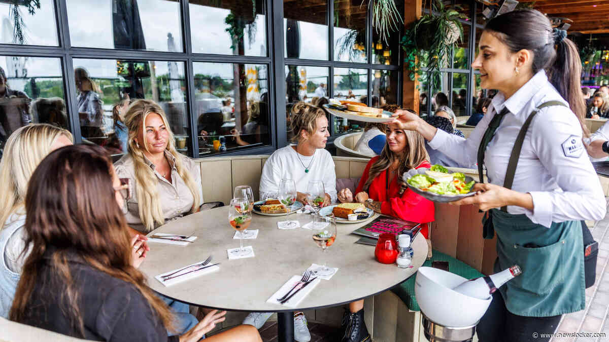 Vol terras, verse sushi en cocktails: van heinde en verre naar ’t Waaltje voor een avond uit