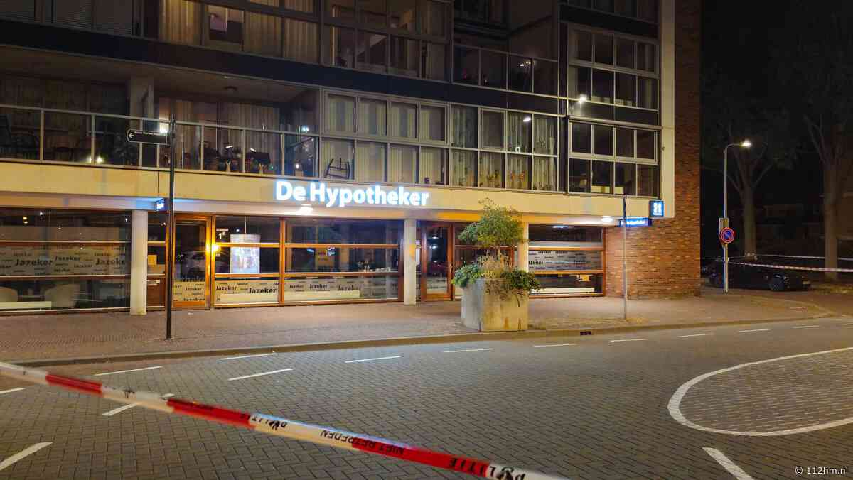Explosie bij De Hypotheker in Alphen aan den Rijn, politie zoekt verdachte