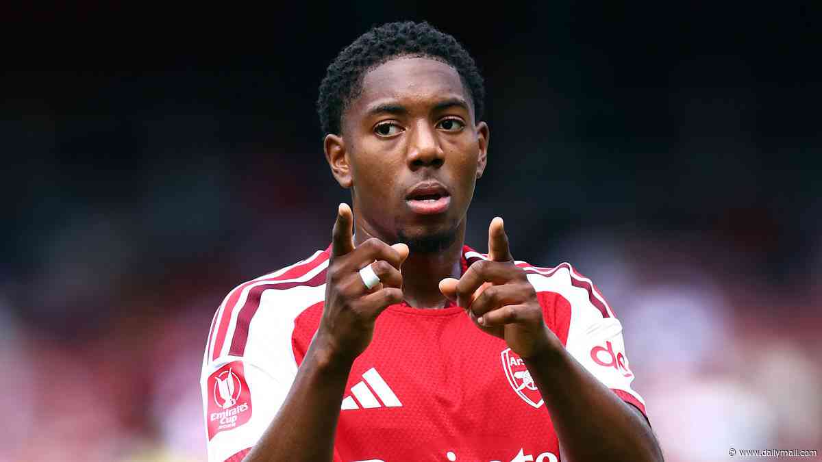 Paul Scholes names £60m Arsenal star they should 'get rid of' instead of Myles Lewis-Skelly amid Man United and Chelsea links