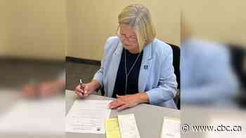 Andrea Horwath officially enters Hamilton's mayoral race ahead October election. Who else is running?