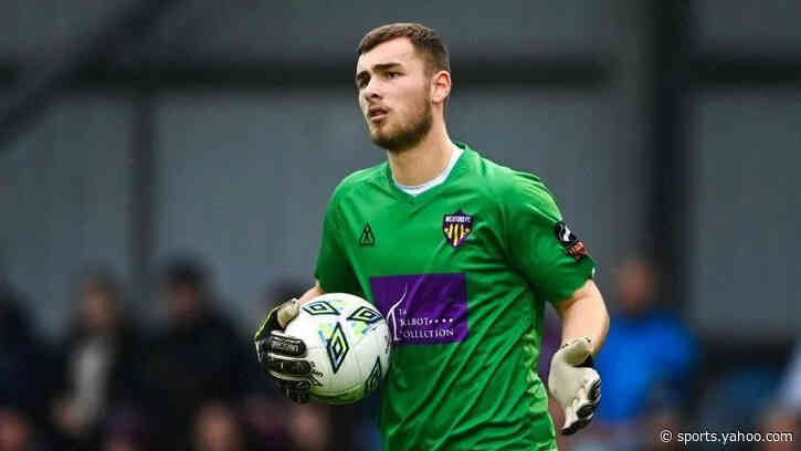 Bromley sign Mansfield goalkeeper Mason