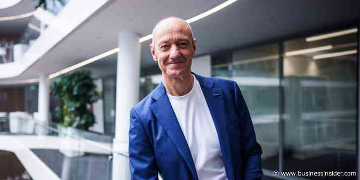 I'm the CEO of Siemens. I reply to most emails with 2-letter responses and don't have recurring meetings — here's a day in my life.