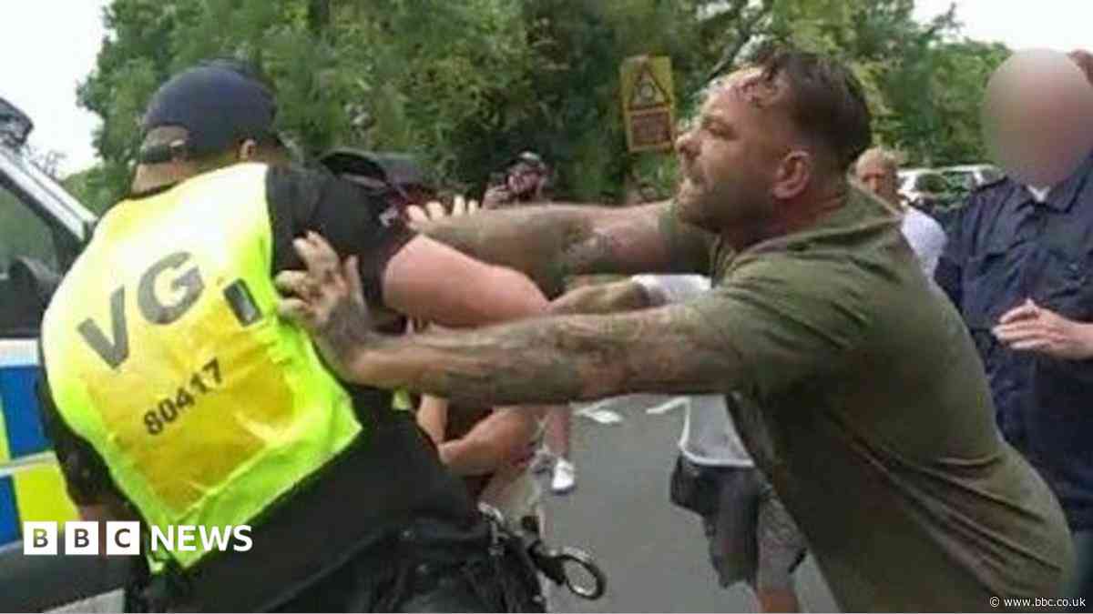 Anti-asylum protester who shoved police is jailed
