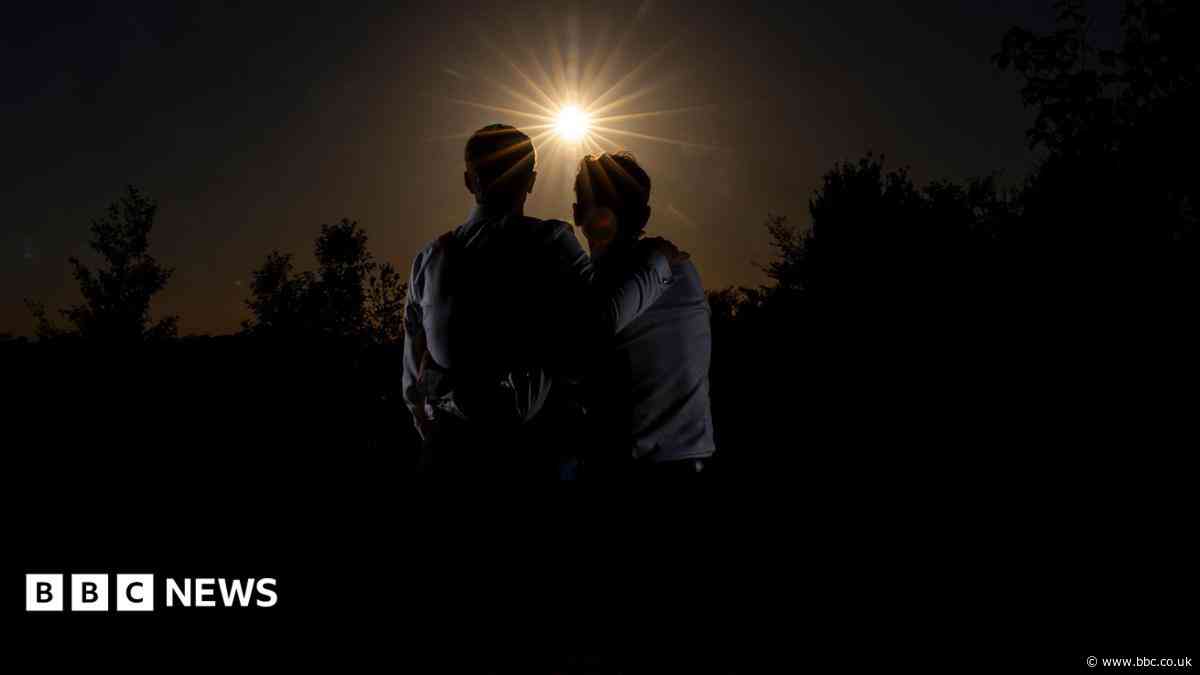 Couple tie the knot on 'magical' solar eclipse day