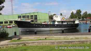 Gestrandet im Harburger Hafen: Dieser DDR-Kutter rostet vor sich hin