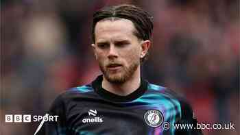 Birmingham sign midfielder Bird from Bristol City