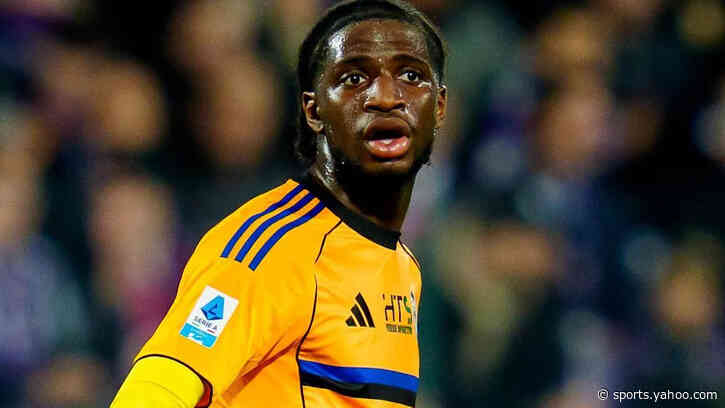 Bolton sign Villa winger Iling-Junior on loan