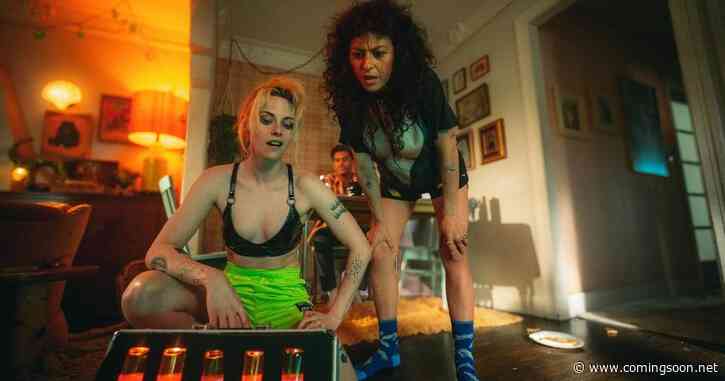 Kristen Stewart, Dylan Meyer & Alia Shawkat Talk The Wrong Girls’ Wild Drug Trip & Getting Weird | Interview