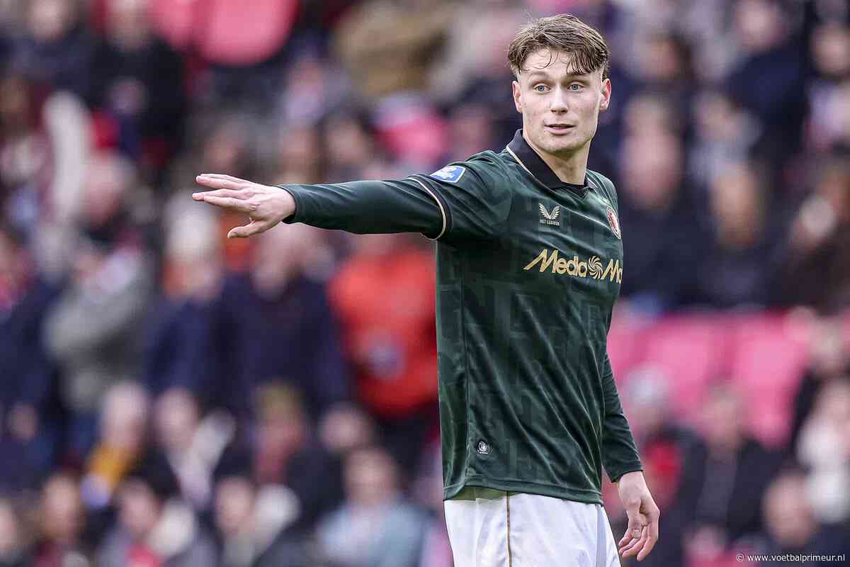 Groot Feyenoord-talent bejubeld door John de Wolf: 'Je wordt een echte verdediger'
