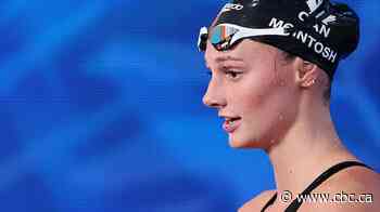 World record-holder Summer McIntosh fails to qualify for 400m freestyle final at Pan Pacific swim meet