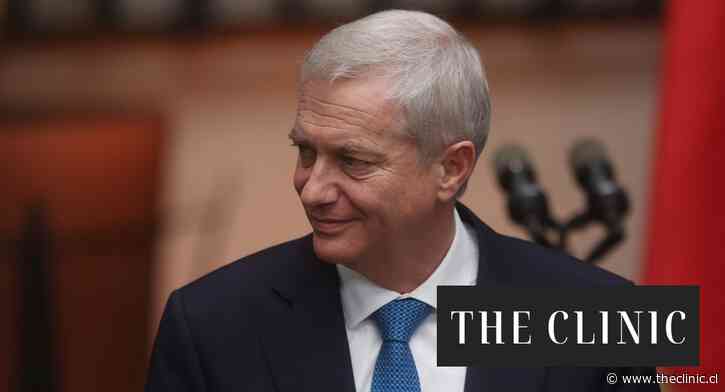 El día en que La Moneda quiso marcar un “cambio de mano” en Seguridad, pero el fallo del TC y la salida de Duco golpearon su agenda