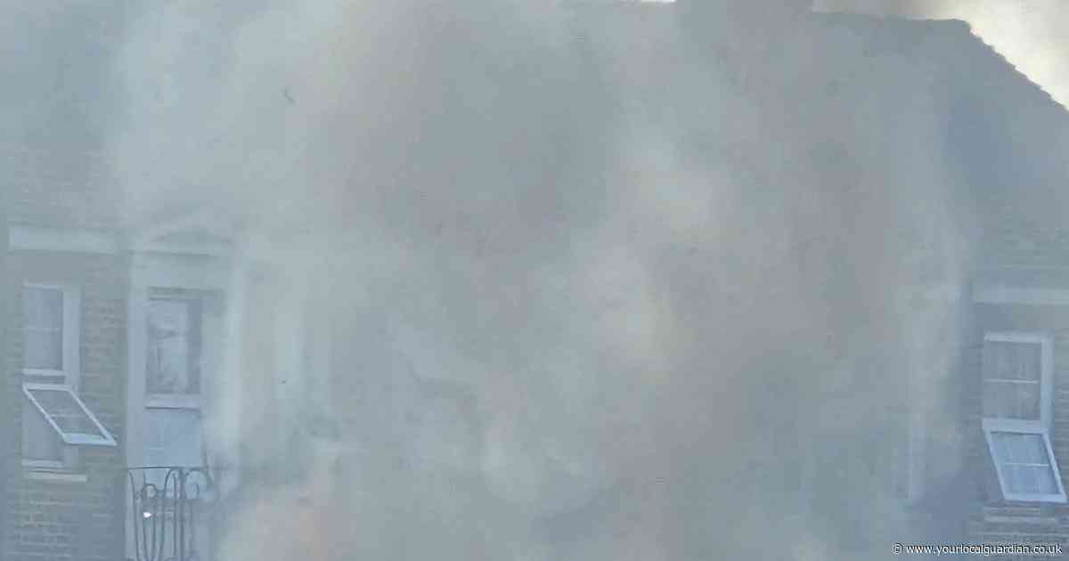 Photos from scene show south London blaze hours before nationwide wildfire alert