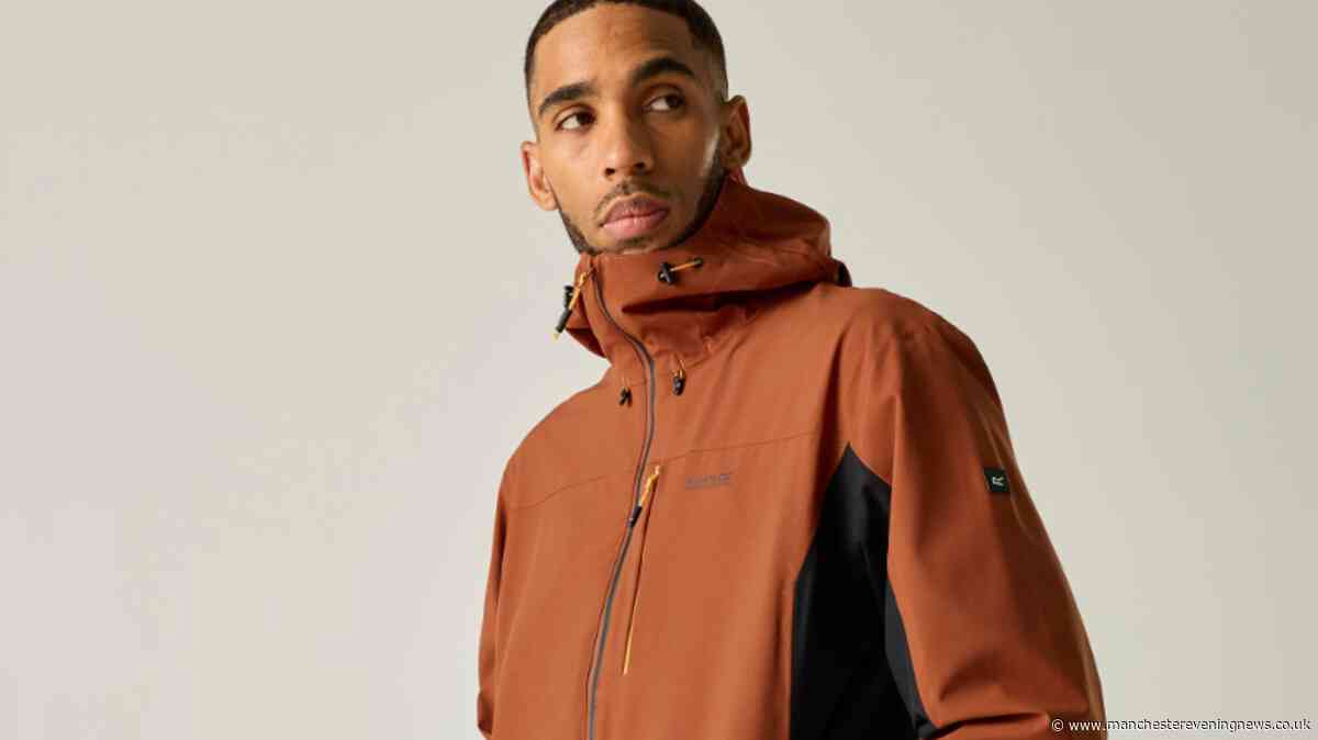 15 men's autumn jackets heavily reduced at Regatta, Mountain Warehouse and Tog24