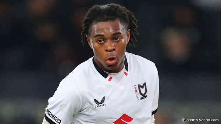 Gateshead sign Lewis-Burgess from MK Dons