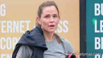 So that's her secret! Jennifer Garner, 54, shows off her fit figure after grueling boxing class